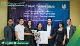 Vinacontrol CE trao chứng nhận chuỗi hành trình sản phẩm PEFC cho Công Ty cao su Linh Hương 
