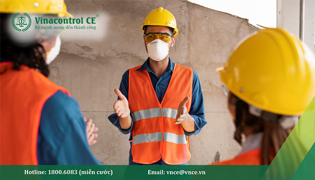 Kiểm định xe nâng người theo đúng quy định giúp đảm bảo an toàn và hạn chế tối đa nguy cơ bị xử phạt.