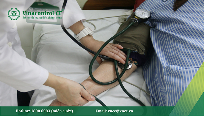 Huyết áp kế lò xo là phương tiện đo huyết áp phổ biến, phục vụ công tác theo dõi sức khỏe tại các cơ sở y tế