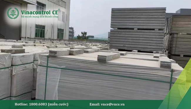 Nhờ đặc tính nhẹ và thi công nhanh, tấm tường nhẹ ba lớp xen kẹp trở thành giải pháp được ưu tiên trong nhiều công trình hiện nay