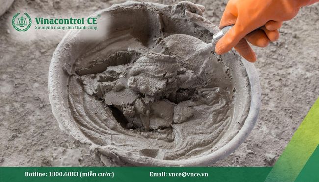 Các thành phần của hỗn hợp vữa trộn sẵn (xi măng, vôi canxi, cốt liệu,...) phải đáp ứng yêu cầu chất lượng theo quy định